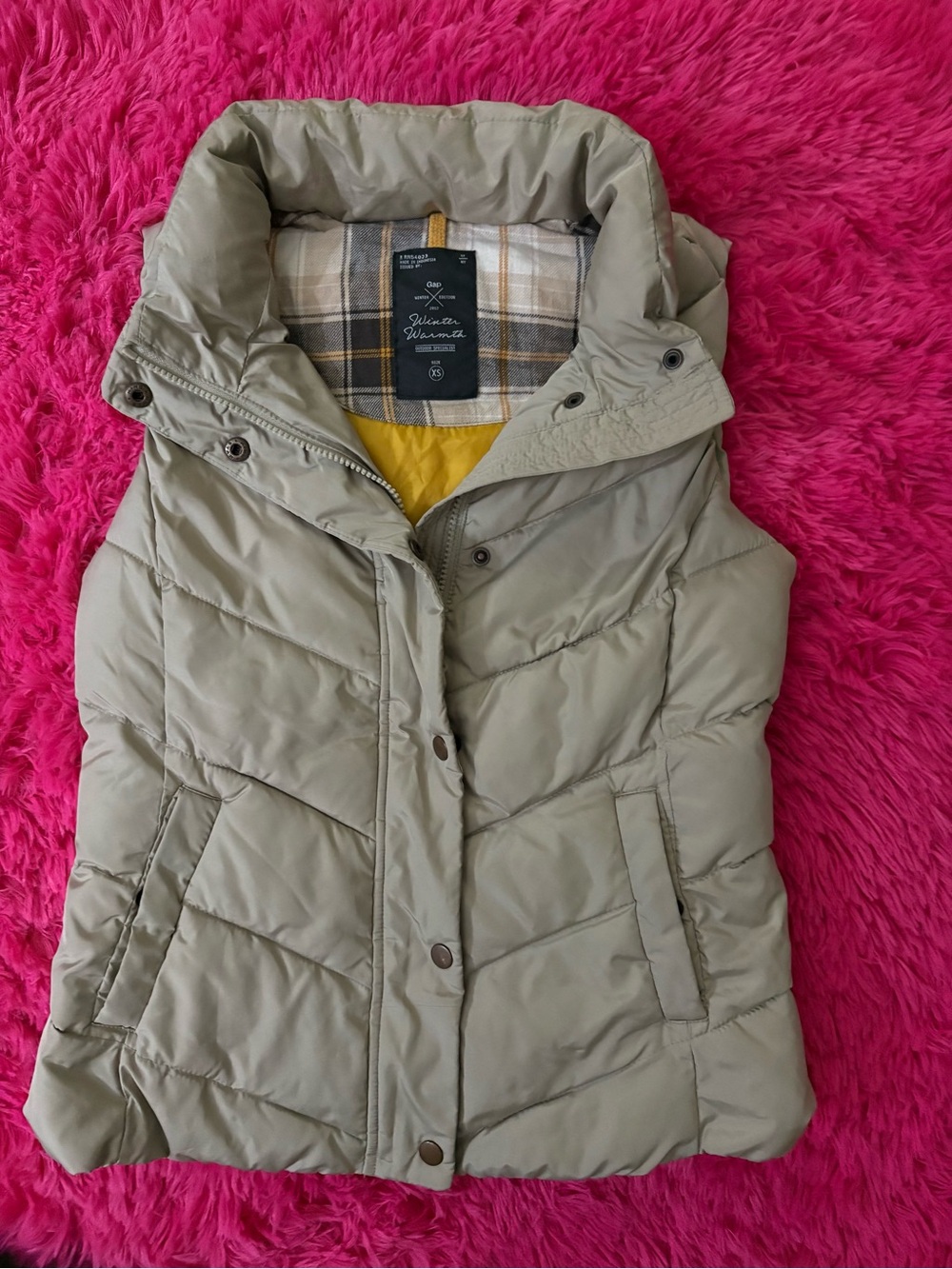GAP Quilted Puffer Vest in Sage